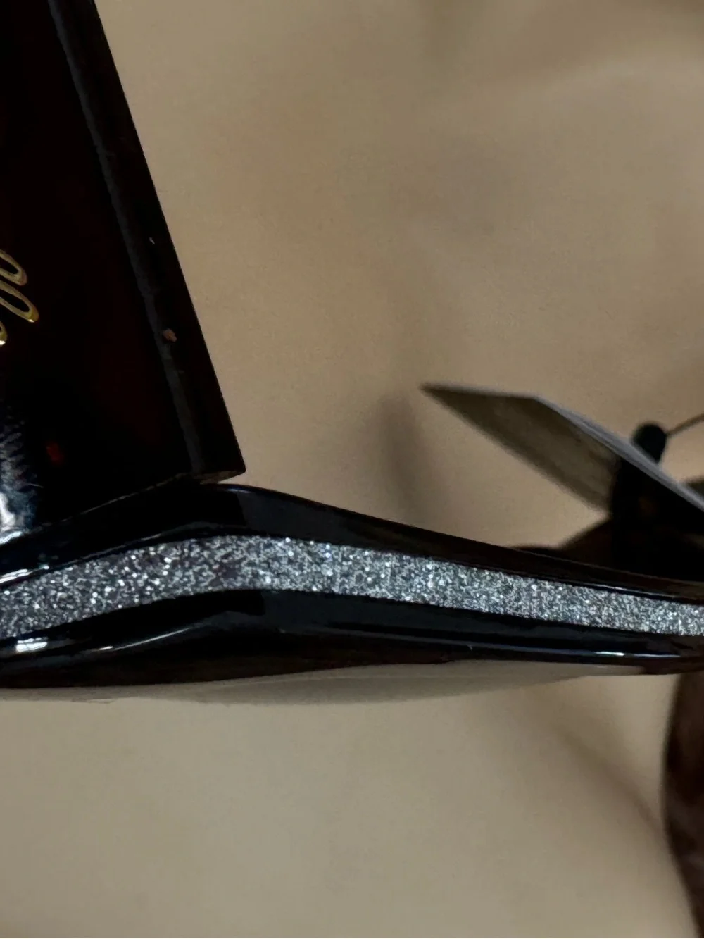 Futuristic sunglasses Giselle monogram silver glitter frame